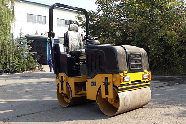 小型壓路機(jī) 小型壓路機(jī)