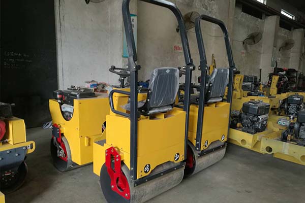 小型壓路機(jī) 小型壓路機(jī)